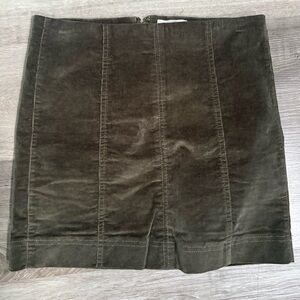 Jolt Green Pencil Mini Skirt for Casual Wear